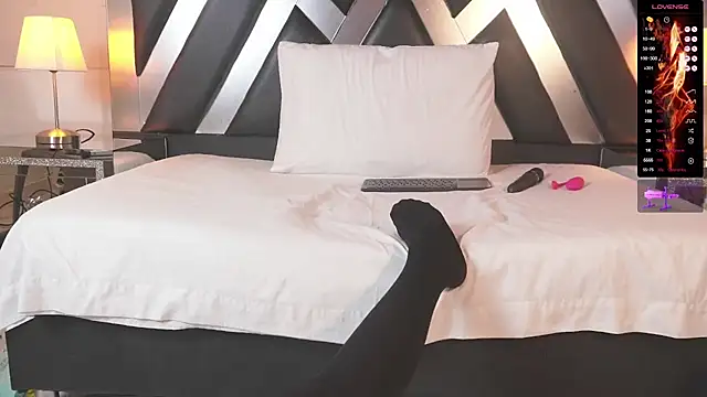 Snapshot of Sofia_Cooper_ chatting on February 27, 2025, 7:47 pm Sofia Cooper online show from February 27, 2025, 7:47 pm