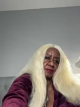 BreanaDivine online show from February 22, 2025, 2:06 am