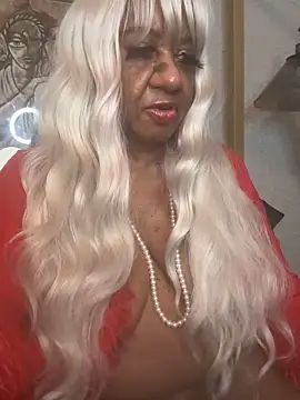 BreanaDivine online show from March 9, 2026, 5:00 am