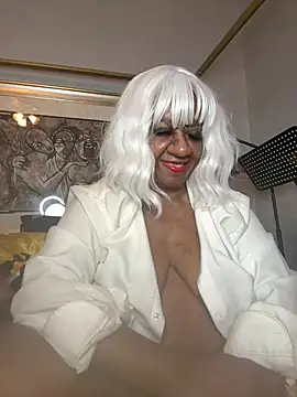 BreanaDivine online show from April 25, 2026, 3:09 am