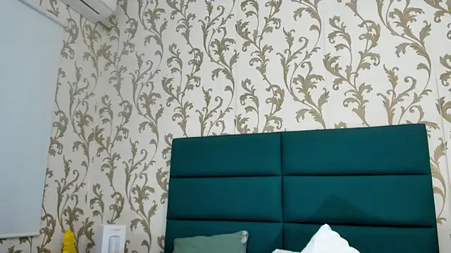 Michael magno online show from December 3, 2024, 1:21 pm