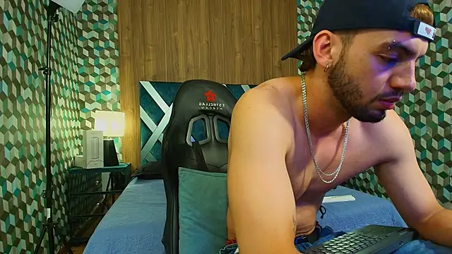 Michael magno online show from September 15, 2025, 10:32 pm