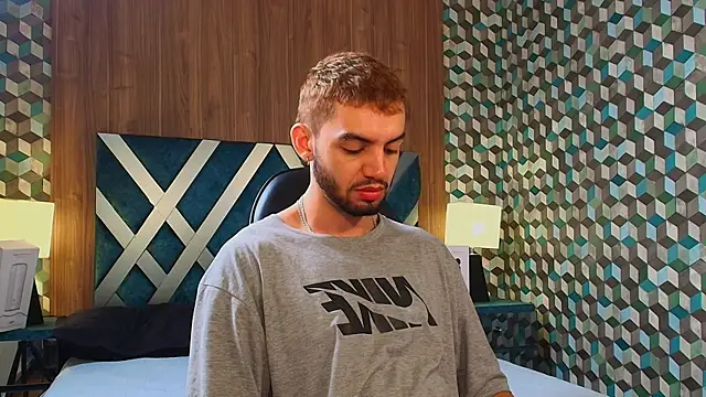 Michael magno online show from September 17, 2025, 10:28 am