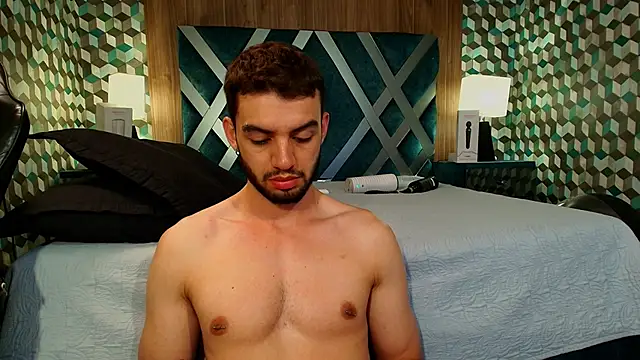 Michael magno online show from September 17, 2025, 10:33 pm