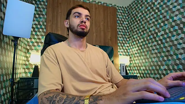 Michael magno online show from October 7, 2025, 6:27 pm