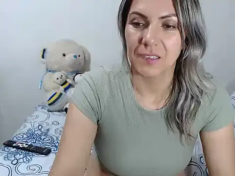 Chantal hott online show from December 13, 2024, 2:43 am
