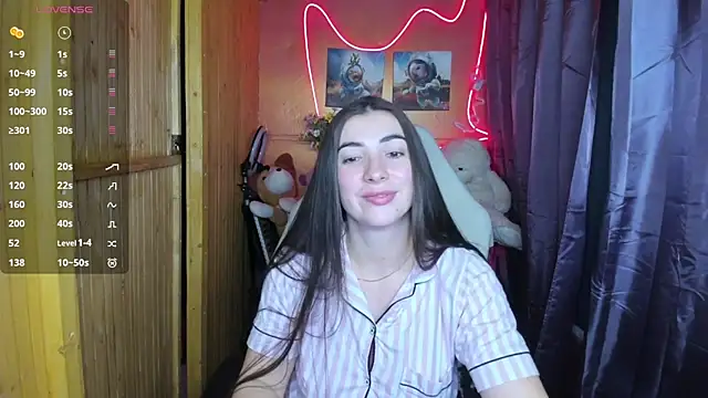 Fiery Brunette  online show from December 14, 2024, 4:23 am