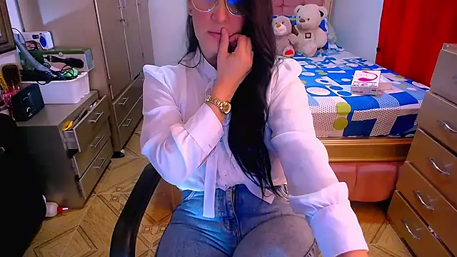 BitterMomXxx online show from February 13, 2025, 12:57 am