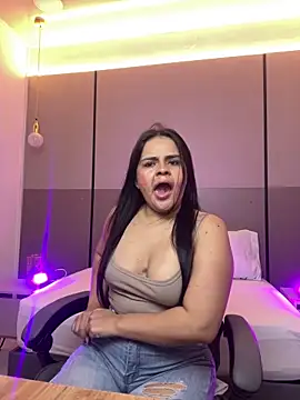 ayla13  online show from March 9, 2026, 7:18 pm