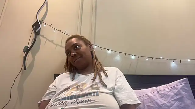 ChocolateCakeQueen online show from January 9, 2025, 1:50 am