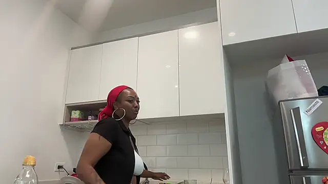 ChocolateCakeQueen online show from January 30, 2025, 2:49 am