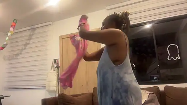 ChocolateCakeQueen online show from October 24, 2025, 12:08 am