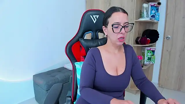  amanda seyfried19 online show from September 30, 2025, 5:18 pm