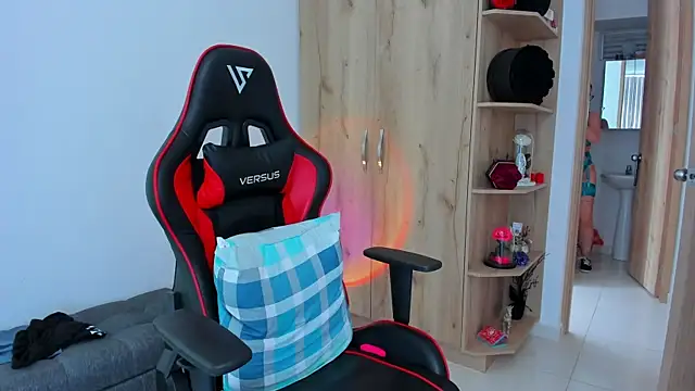  amanda seyfried19 online show from February 17, 2026, 4:13 pm