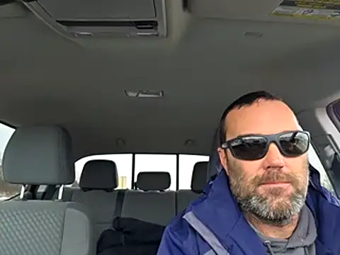 Snapshot of bakeyesmokems chatting on December 3, 2025, 6:28 pm bakeyesmokems online show from December 3, 2025, 6:28 pm