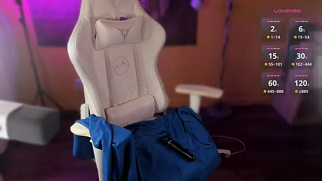 Snapshot of CutieMaevee chatting on November 22, 2025, 9:41 am CutieMaevee online show from November 22, 2025, 9:41 am