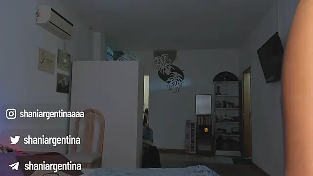 Snapshot of -ShaniArgentina- chatting on December 7, 2024, 11:23 pm -ShaniArgentina- online show from December 7, 2024, 11:23 pm
