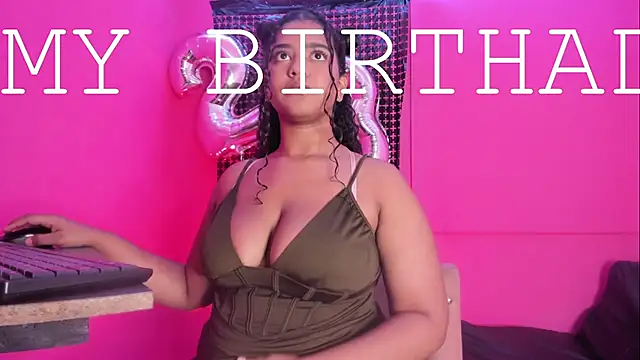 Snapshot of sharlot_evans_ chatting on November 19, 2025, 12:49 pm sharlot evans online show from November 19, 2025, 12:49 pm