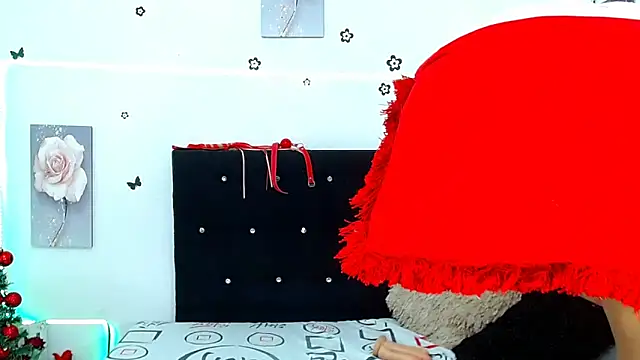 Snapshot of AngeDrty chatting on December 15, 2024, 12:51 am AngeDrty online show from December 15, 2024, 12:51 am