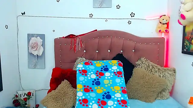 Snapshot of AngeDrty chatting on February 20, 2025, 12:30 am AngeDrty online show from February 20, 2025, 12:30 am