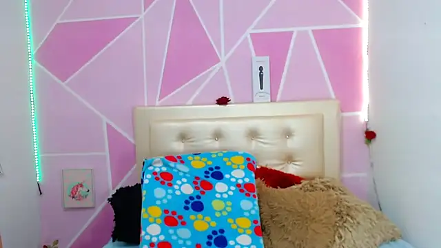 Snapshot of AngeDrty chatting on September 19, 2025, 6:52 pm AngeDrty online show from September 19, 2025, 6:52 pm