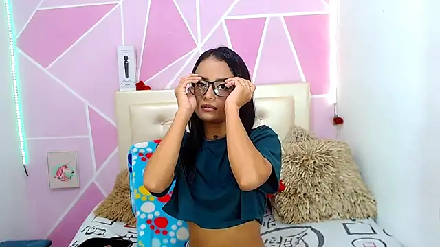 Snapshot of AngeDrty chatting on October 14, 2025, 5:30 am AngeDrty online show from October 14, 2025, 5:30 am