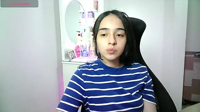 Snapshot of aineangeel chatting on June 14, 2026, 2:24 am aineangeel online show from June 14, 2026, 2:24 am