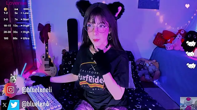 Snapshot of bluelen chatting on March 1, 2025, 8:34 am bluelen online show from March 1, 2025, 8:34 am