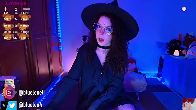 Snapshot of bluelen chatting on October 2, 2025, 8:54 am bluelen online show from October 2, 2025, 8:54 am