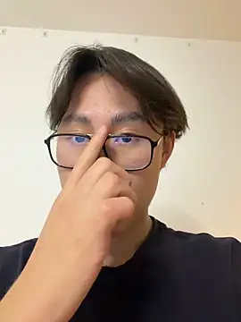 SrLuis18 online show from April 5, 2026, 10:29 pm