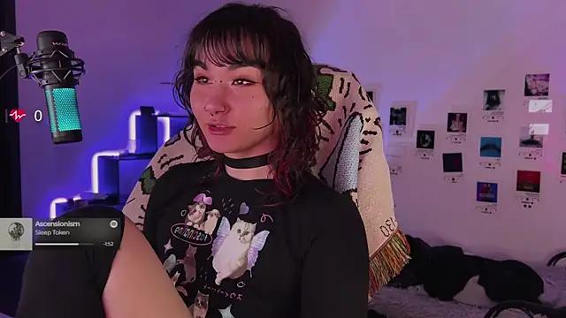 deadlysweet online show from October 27, 2025, 1:31 am