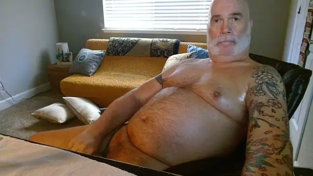 musclebearnips online show from March 16, 2025, 1:17 am