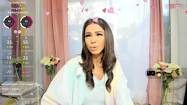 Snapshot of Selena_Reeves chatting on October 5, 2025, 6:23 am Selena Reeves online show from October 5, 2025, 6:23 am