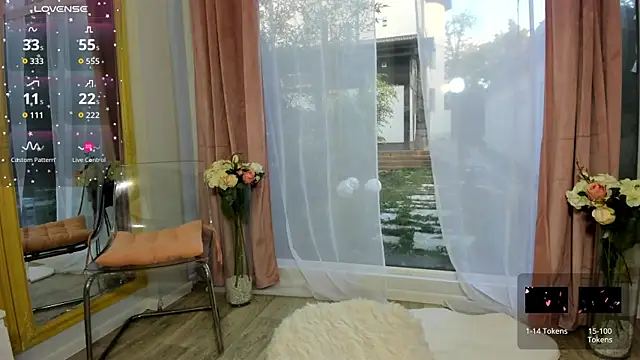 Snapshot of Selena_Reeves chatting on October 10, 2025, 6:01 am Selena Reeves online show from October 10, 2025, 6:01 am