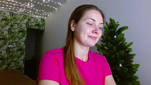 Snapshot of Olivia_shine chatting on December 24, 2024, 5:38 am Olivia shine online show from December 24, 2024, 5:38 am