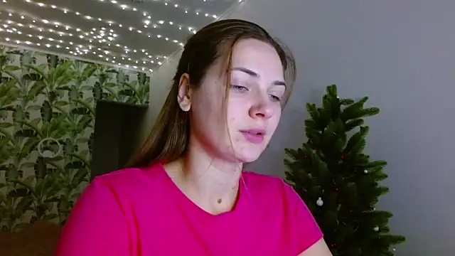 Snapshot of Olivia_shine chatting on December 25, 2024, 5:26 am Olivia shine online show from December 25, 2024, 5:26 am