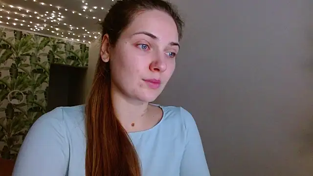 Snapshot of Olivia_shine chatting on December 26, 2024, 5:37 am Olivia shine online show from December 26, 2024, 5:37 am