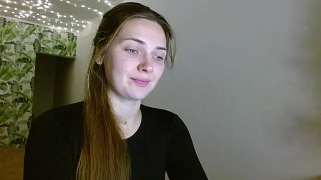 Snapshot of Olivia_shine chatting on December 27, 2024, 5:20 am Olivia shine online show from December 27, 2024, 5:20 am