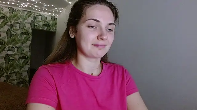 Snapshot of Olivia_shine chatting on January 11, 2025, 5:31 am Olivia shine online show from January 11, 2025, 5:31 am