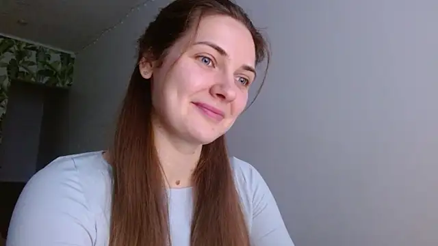 Snapshot of Olivia_shine chatting on January 23, 2025, 5:35 am Olivia shine online show from January 23, 2025, 5:35 am