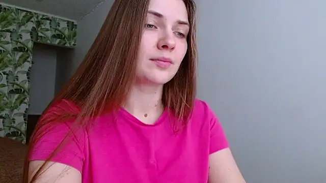 Snapshot of Olivia_shine chatting on February 8, 2025, 5:29 am Olivia shine online show from February 8, 2025, 5:29 am