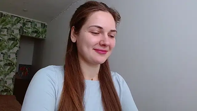 Snapshot of Olivia_shine chatting on February 24, 2025, 5:33 am Olivia shine online show from February 24, 2025, 5:33 am