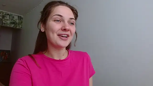 Snapshot of Olivia_shine chatting on March 5, 2025, 5:40 am Olivia shine online show from March 5, 2025, 5:40 am