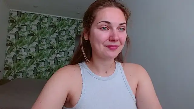 Snapshot of Olivia_shine chatting on September 28, 2025, 4:29 am Olivia shine online show from September 28, 2025, 4:29 am