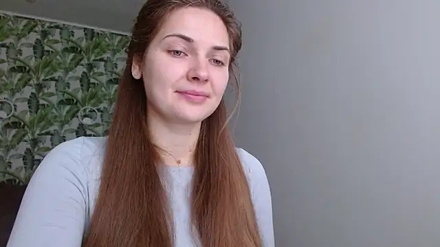 Snapshot of Olivia_shine chatting on November 2, 2025, 5:21 am Olivia shine online show from November 2, 2025, 5:21 am