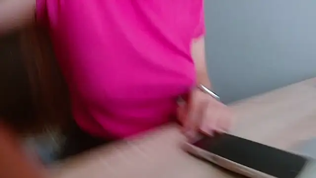 Snapshot of Olivia_shine chatting on November 3, 2025, 5:20 am Olivia shine online show from November 3, 2025, 5:20 am