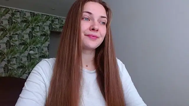 Snapshot of Olivia_shine chatting on November 11, 2025, 6:02 am Olivia shine online show from November 11, 2025, 6:02 am