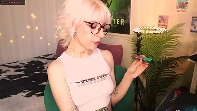 Snapshot of _Moonlight_t chatting on February 1, 2026, 9:08 am Moonlight t online show from February 1, 2026, 9:08 am