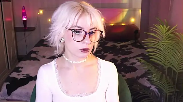 Snapshot of _Moonlight_t chatting on February 5, 2026, 9:36 am Moonlight t online show from February 5, 2026, 9:36 am