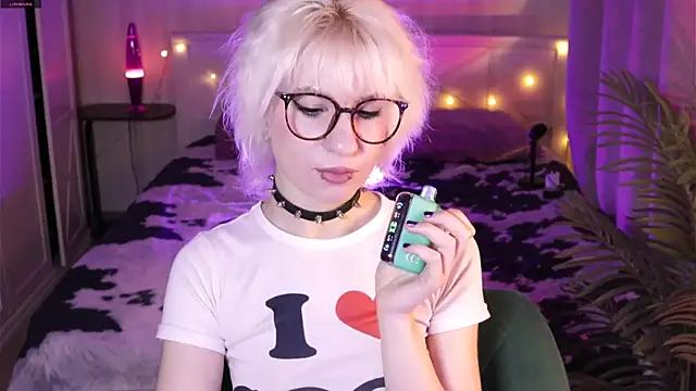 Snapshot of _Moonlight_t chatting on March 2, 2026, 7:26 am Moonlight t online show from March 2, 2026, 7:26 am